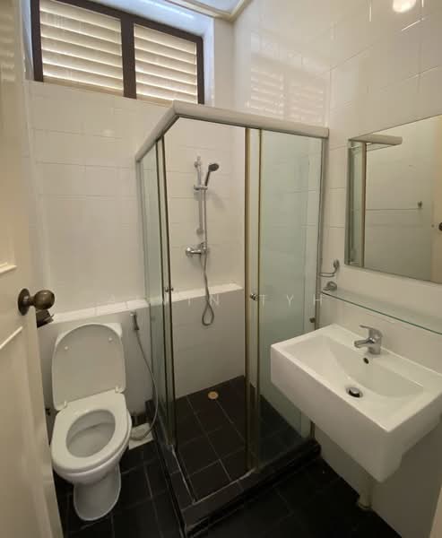 Townerville, McNair Road, Balestier / Toa Payoh, 3 Bedrooms, 2,424 sqft, Conservation House For Rent, by Alvin Tyh, 60220195 - Bathroom - PropertyGuru.com.sg