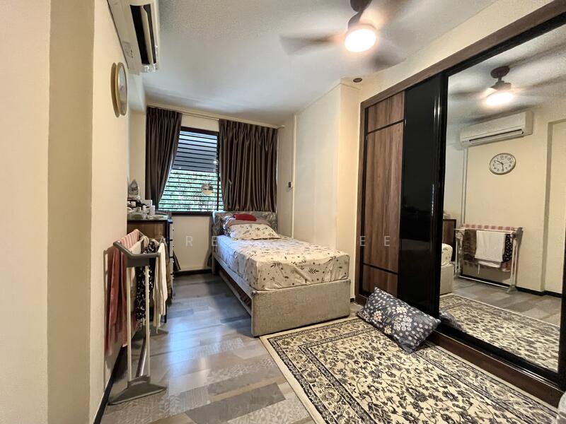 For Sale - 230 Simei Street 4