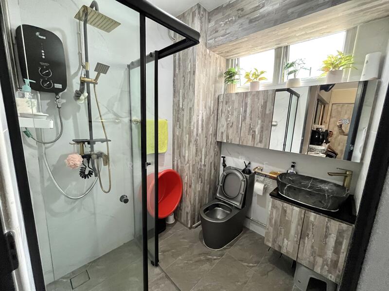 For Sale - 230 Simei Street 4