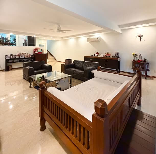 Island View, 38B Jalan Mat Jambol, 5 Bedrooms, 3,595 sqft, Condominium For Sale, by Alvin Kwan, 60220421 - Living Room - PropertyGuru.com.sg