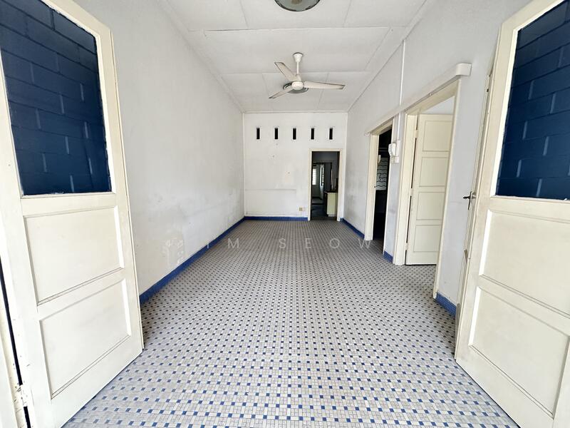 For Sale - Hilltop Terrace for rebuild