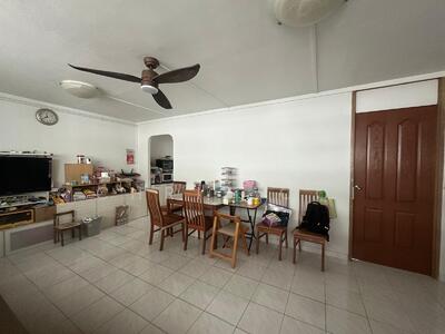 For Sale - 249 Yishun Avenue 9