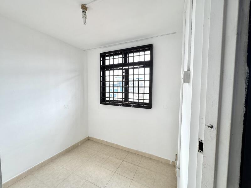 Additional room/store