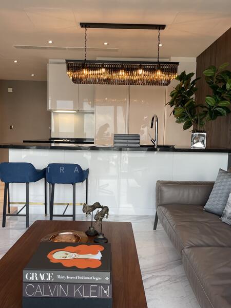 Wallich Residence, 3 Wallich Street, 2 Bedrooms, 915 sqft, Condominium For Rent, by Tracy Chen, 60220833 - Living Room - PropertyGuru.com.sg