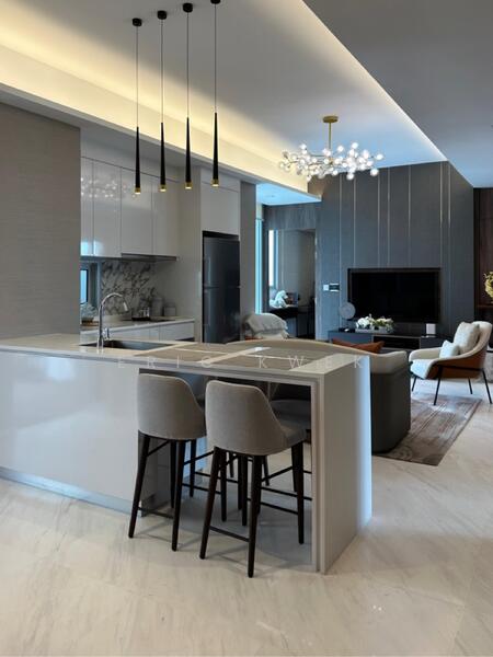 For Sale - Queens Peak