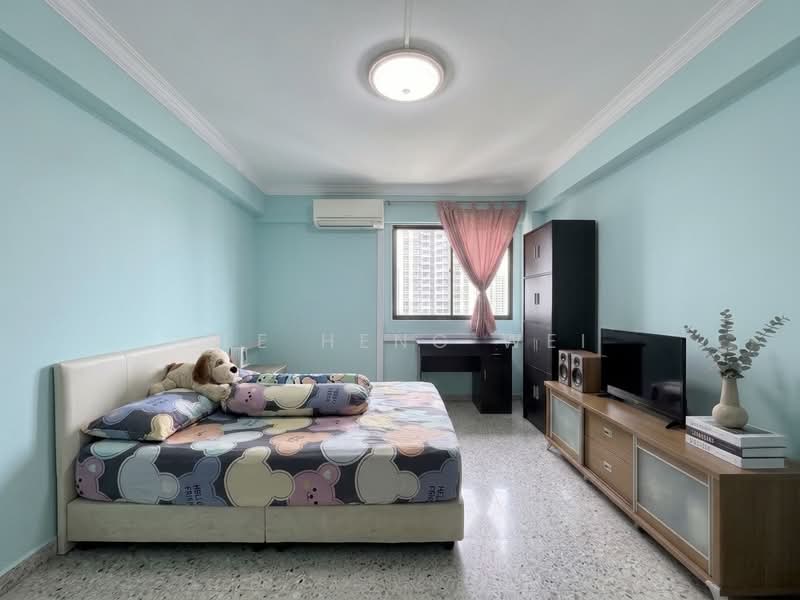 1 Hougang Avenue 3, 1 Hougang Avenue 3, 2 Bedrooms, 753 sqft, HDB Flat For Sale, by Lee Heng Wei, 60220841 - Bedroom - PropertyGuru.com.sg