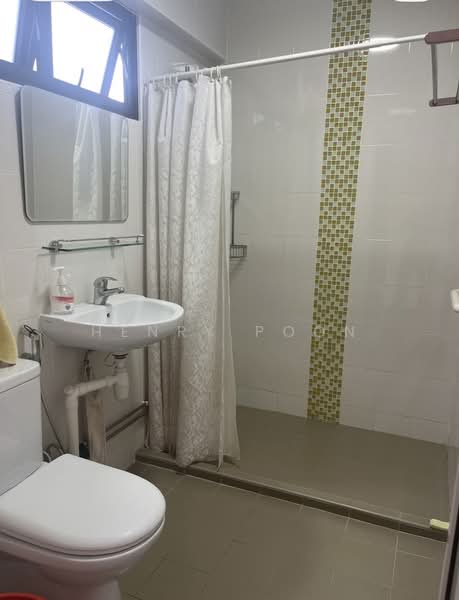 430 Tampines Street 41, 430 Tampines Street 41, 3 Bedrooms, 1,539 sqft, HDB Flat For Sale, by Henry Poon, 60221003 - Bathroom - PropertyGuru.com.sg