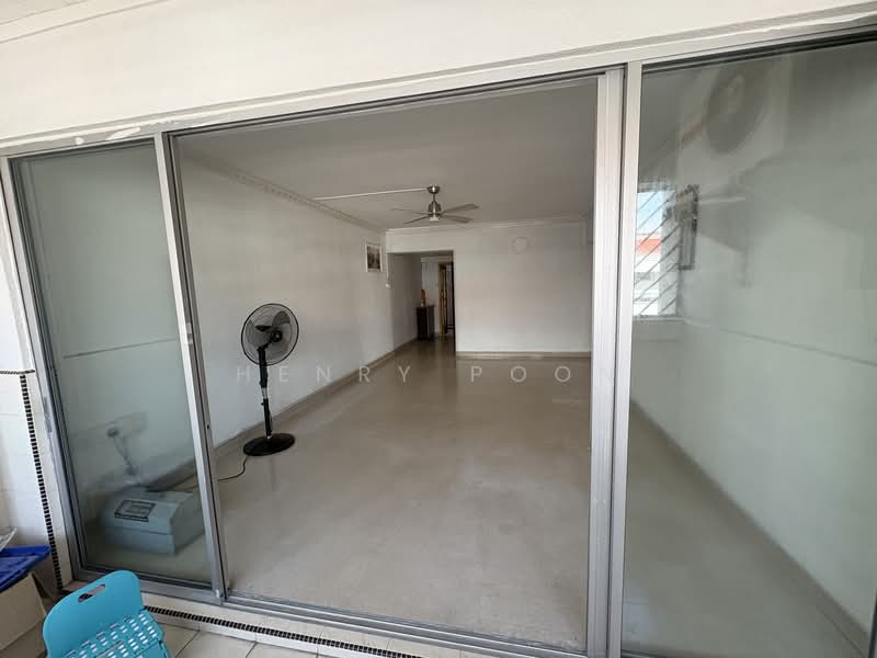 430 Tampines Street 41, 430 Tampines Street 41, 3 Bedrooms, 1,539 sqft, HDB Flat For Sale, by Henry Poon, 60221003 - Living Room - PropertyGuru.com.sg