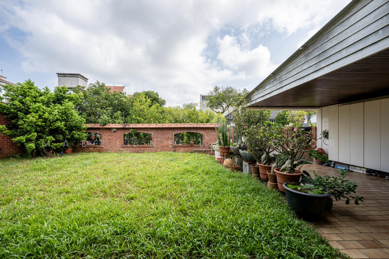 Camelia park Corner Terrace For Sale at S$ 6,200,000 | PropertyGuru Singapore