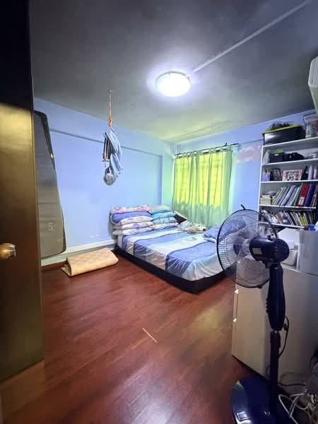 22 Sin Ming Road, 22 Sin Ming Road, 2 Bedrooms, 732 sqft, HDB Flat For Sale, by Shirley Heng 王雪莉, 60221113 - Master Bedroom - PropertyGuru.com.sg