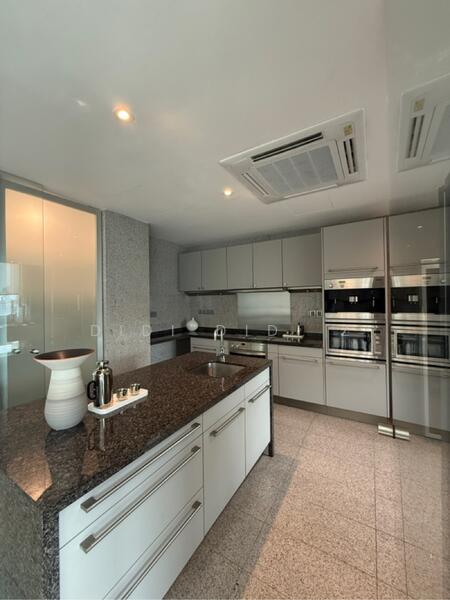 For Sale - Draycott Eight