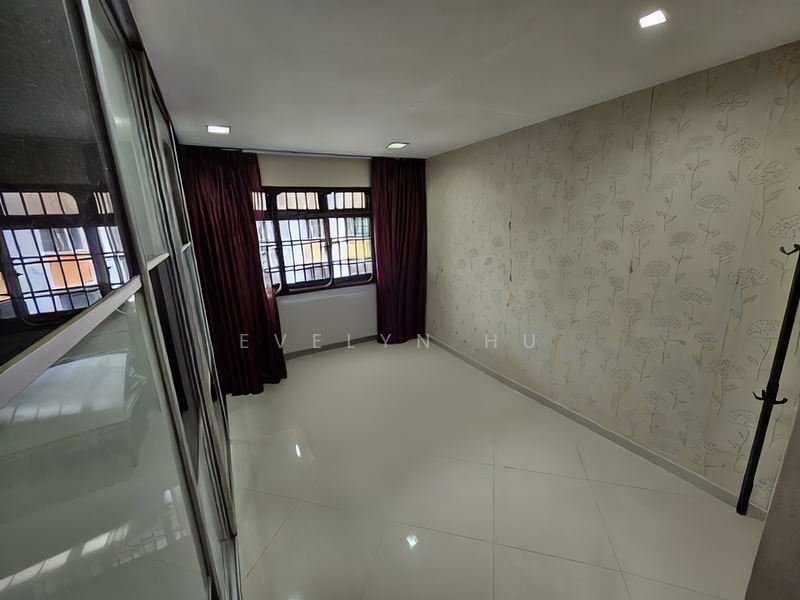 767 Bedok Reservoir View HDB Flat For Sale at S$ 799,000 | PropertyGuru Singapore - Master bedroom*