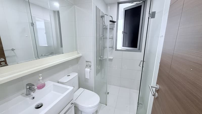 Arc at Tampines, Tampines Avenue 8, 3 Bedrooms, 1,130 sqft, Executive Condominium For Rent, by Sean Ng, 60221344 - Bathroom - PropertyGuru.com.sg