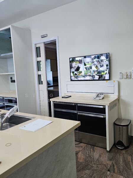 Kitchen & CCTV Monitor