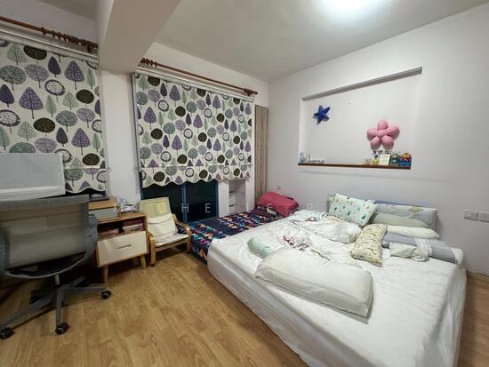 For Sale - 467 Admiralty Drive