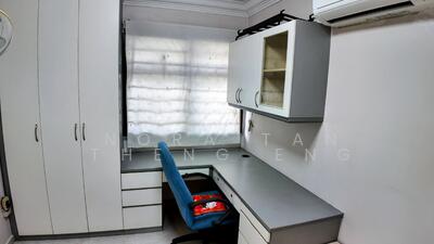 For Rent - 482 Admiralty Link