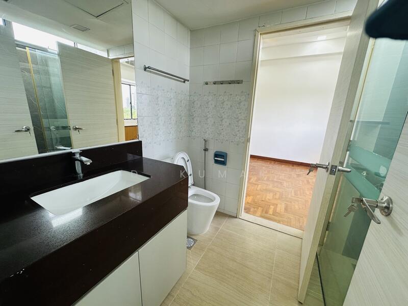 Jack & Jill ( dual entrance ) 