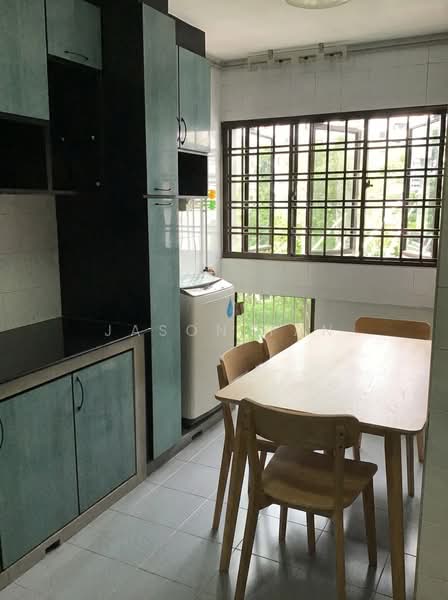 724 Woodlands Avenue 6 HDB Flat For Sale at S$ 600,000 | PropertyGuru Singapore - Visualize service yard
