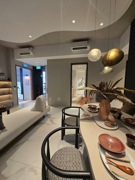 The Hillshore Condominium For Sale at S$ 2,650,000 | PropertyGuru Singapore - Dining Room