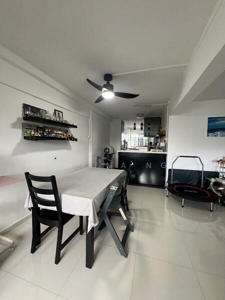 532 Bukit Batok Street 51 HDB Flat For Sale at S$ 758,000 | PropertyGuru Singapore - Dining Room