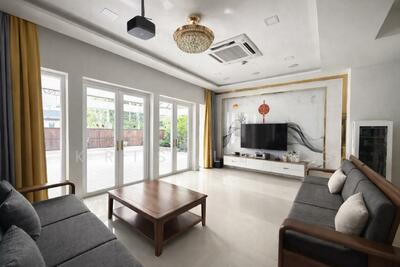 For Sale - Move-In Ready 2.5 Storey Semi-D @ Villa Begonia