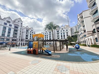 For Sale - D21 Freehold $1880psf, Next to MRT station 1356sqft