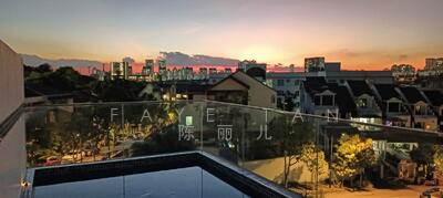 For Sale - Daisy Suites