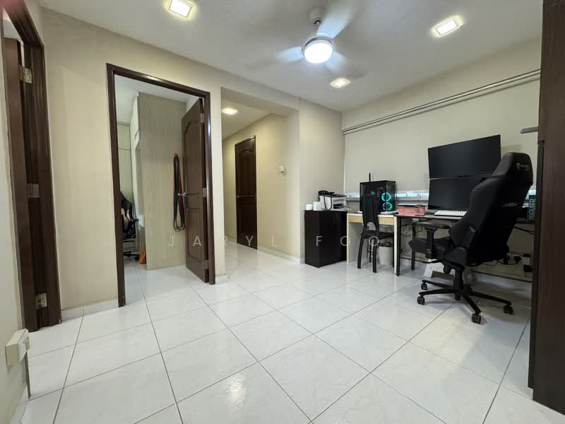 861 Woodlands Street 83, 861 Woodlands Street 83, 4 Bedrooms, 1,367 sqft, HDB Flat For Sale, by Jaryl Foo, 60222100 - Study - PropertyGuru.com.sg