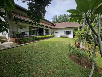 For Sale - King Albert Park