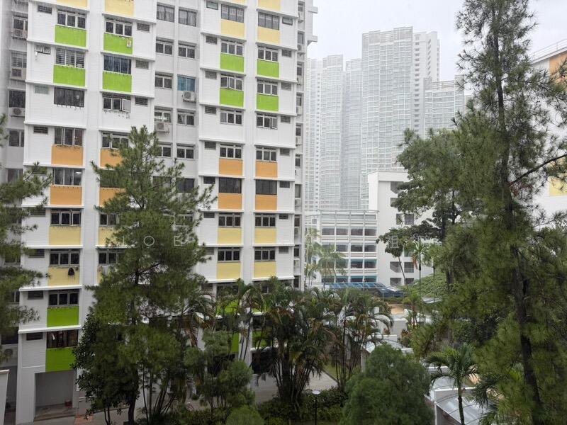 For Sale - 20 Dover Crescent