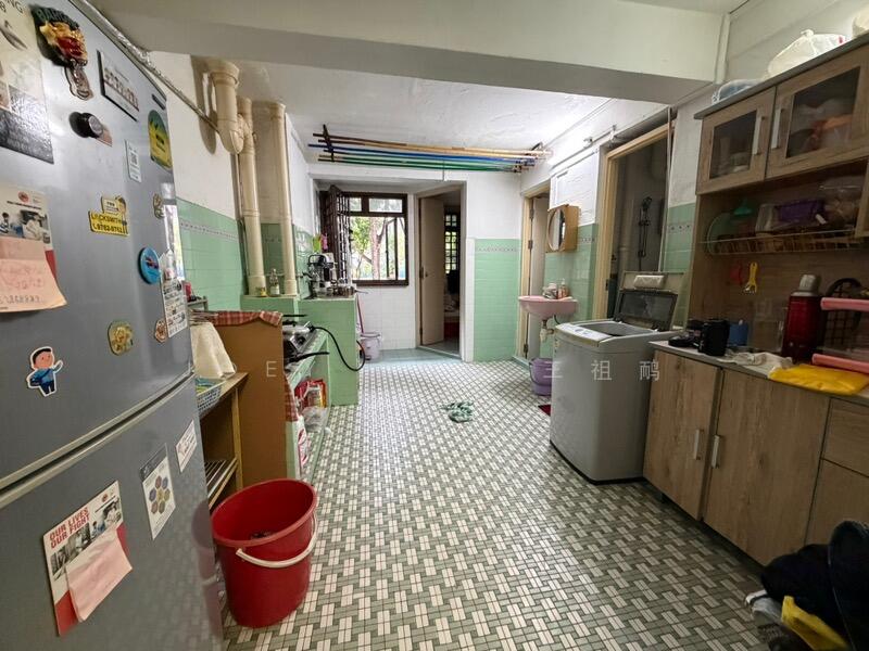 For Sale - 20 Dover Crescent