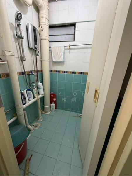 For Sale - 20 Dover Crescent