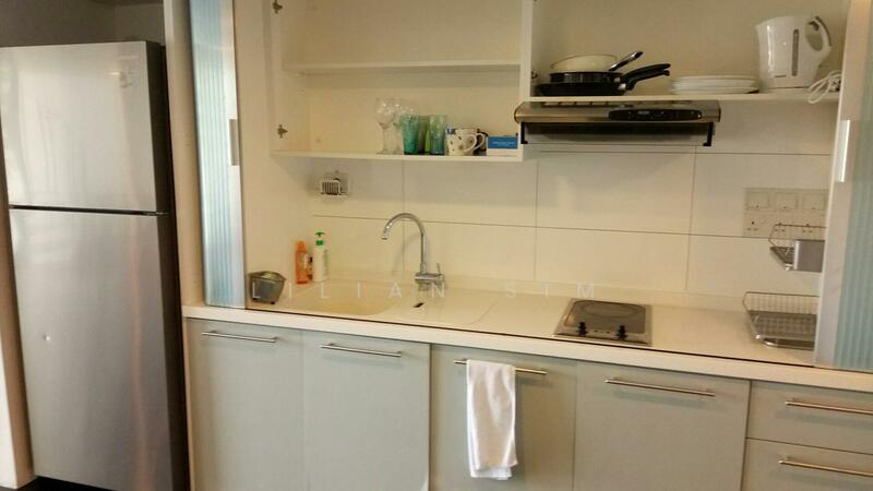 The Central, 6 Eu Tong Sen Street, 635 sqft, Office For Sale, by Lilian Sim, 60222149 - Kitchen - CommercialGuru.com.sg