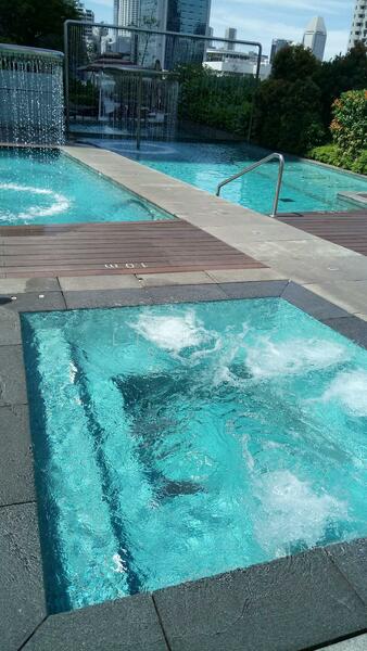 The Central, 6 Eu Tong Sen Street, 635 sqft, Office For Sale, by Lilian Sim, 60222149 - Pool - CommercialGuru.com.sg