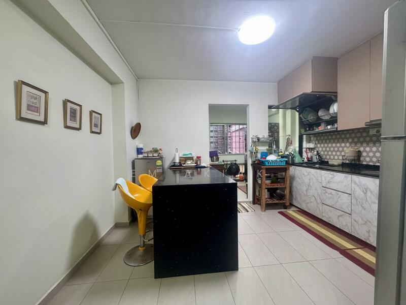 753 Pasir Ris Street 71 HDB Flat For Sale at S$ 780,000 | PropertyGuru Singapore - Kitchen