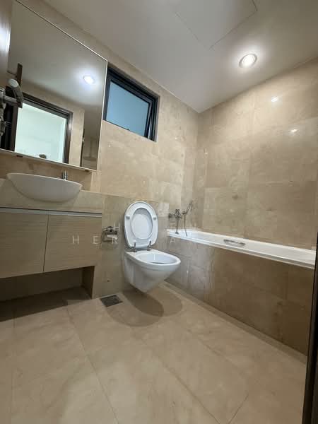 Montebleu, 8 Minbu Road, 1 Bedroom, 570 sqft, Condominium For Sale, by Helen Herryanto, 60222173 - Bathroom - PropertyGuru.com.sg