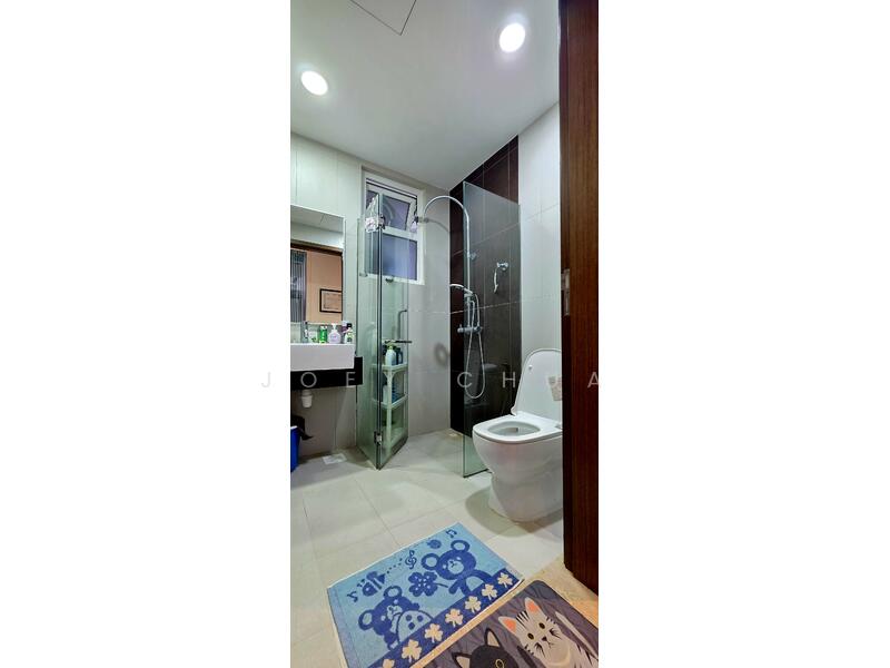 Palm Galleria Condominium For Sale at S$ 1,780,000 | PropertyGuru Singapore - Bathroom