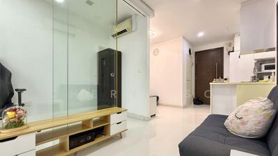 For Rent - Smart Suites