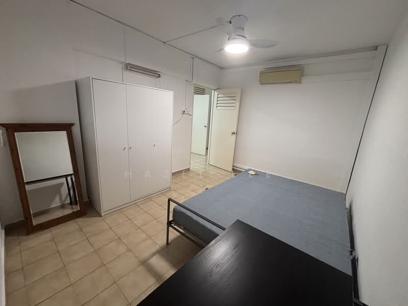 104 Potong Pasir Avenue 1, 104 Potong Pasir Avenue 1, 2 Bedrooms, 797 sqft, HDB Flat For Sale, by Hazel Lee, 60222358 - Common Bedroom - PropertyGuru.com.sg