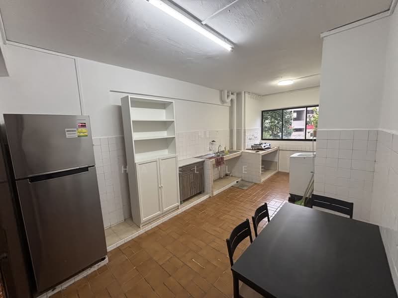 104 Potong Pasir Avenue 1, 104 Potong Pasir Avenue 1, 2 Bedrooms, 797 sqft, HDB Flat For Sale, by Hazel Lee, 60222358 - Kitchen - PropertyGuru.com.sg