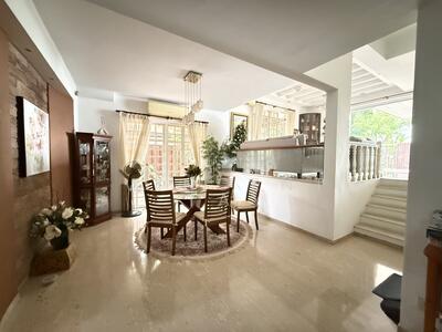 For Sale - Thomson Hill Estate