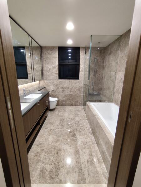 Kopar At Newton Condominium For Sale at S$ 4,571,000 | PropertyGuru Singapore - Bathroom