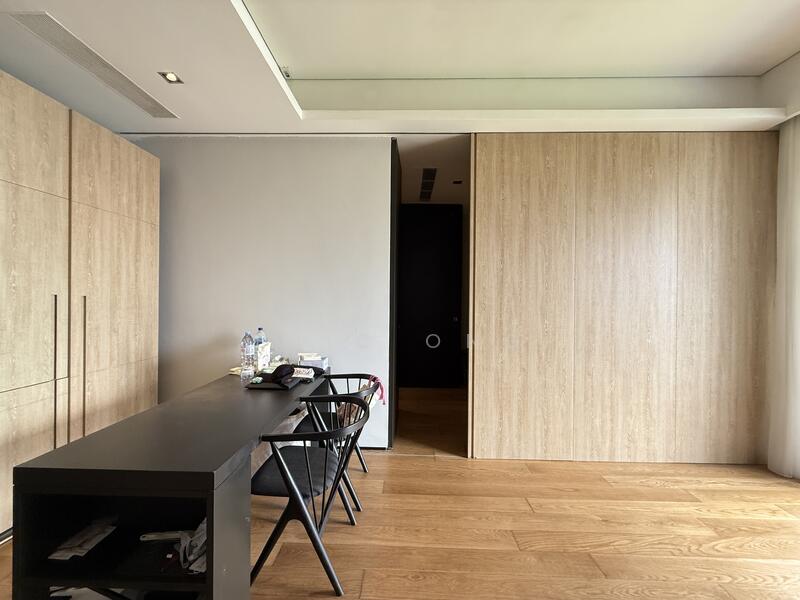 For Sale - OUE Twin Peaks