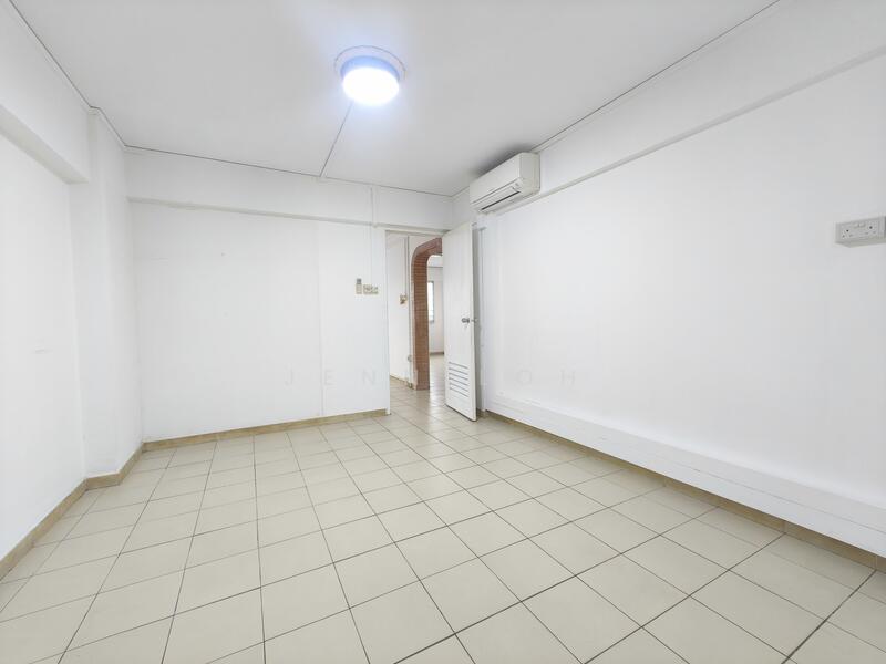 For Sale - 662 Yishun Avenue 4