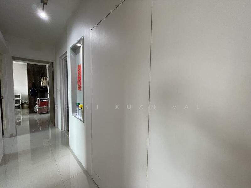 Concealed Bombshelter