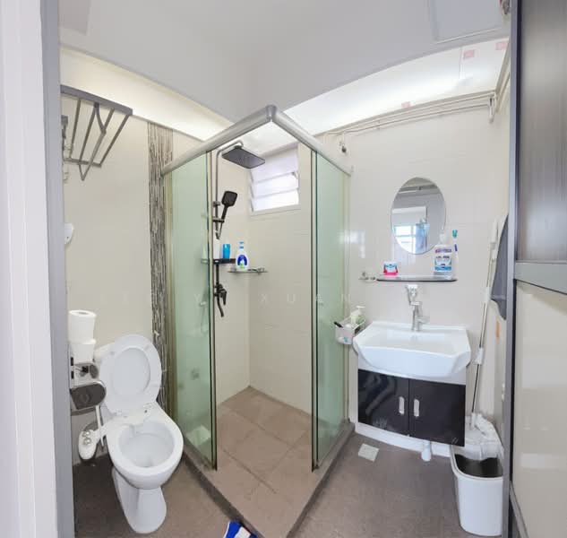 453B Fernvale Road HDB Flat For Sale at S$ 699,990 | PropertyGuru Singapore - Bathroom