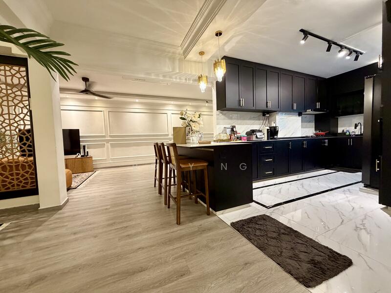 For Sale - 893A Tampines Avenue 8