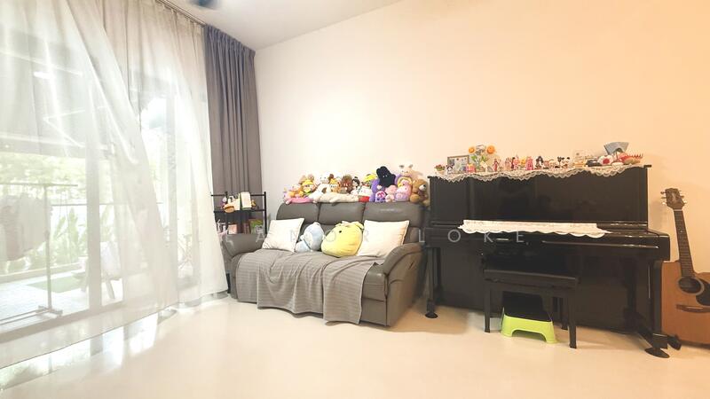 The Gale Condominium For Sale at S$ 1,680,000 | PropertyGuru Singapore - Living Room