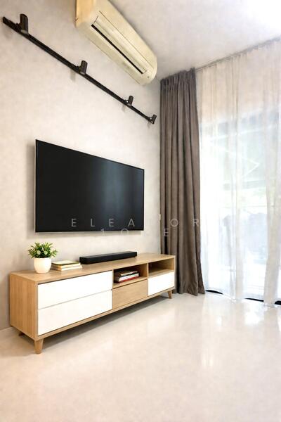 The Gale Condominium For Sale at S$ 1,680,000 | PropertyGuru Singapore - Living Room