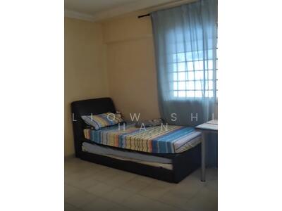 For Rent - 551 Jurong West Street 42